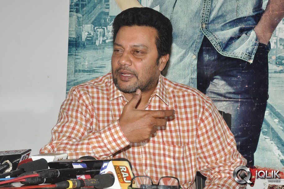 Sai-Kumar-Press-Meet-about-Yevadu